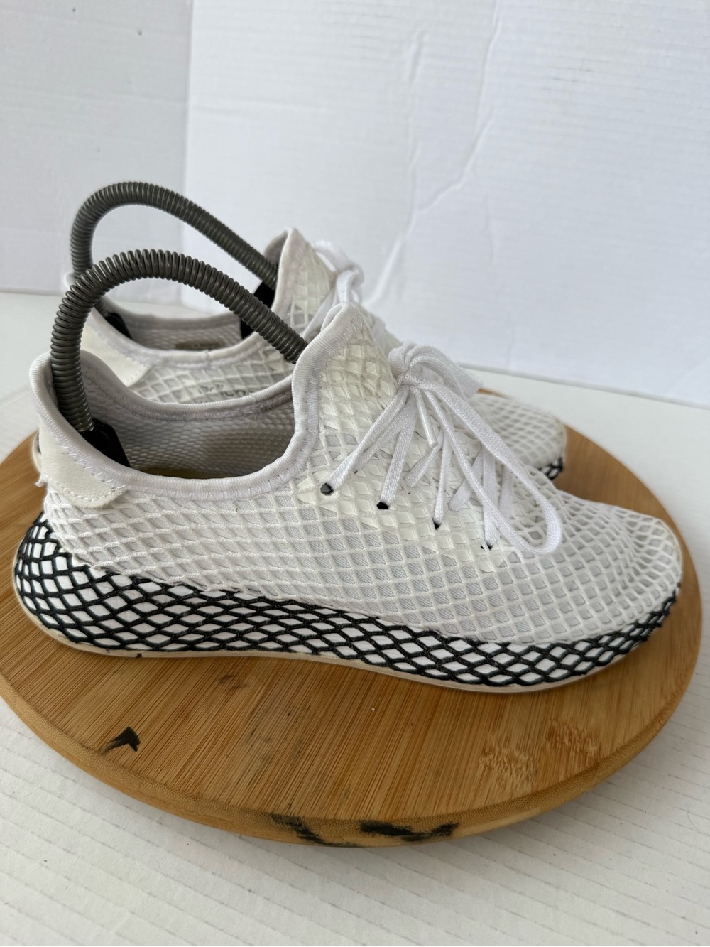 Adidas Deerupt Cloud Runner Sneakers White/Black Mesh Men's 6 Women's 7 AQ1790 - Picture 7 of 12